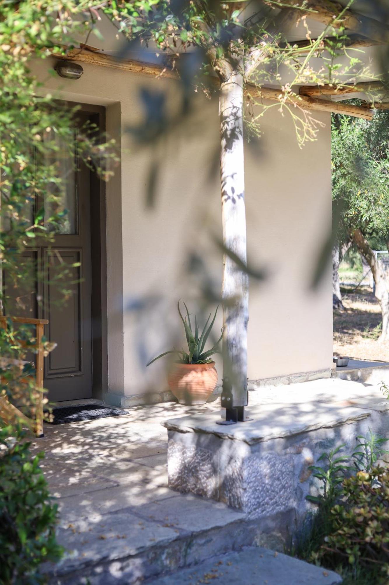 Just Barrett Villa Rovies Exterior photo