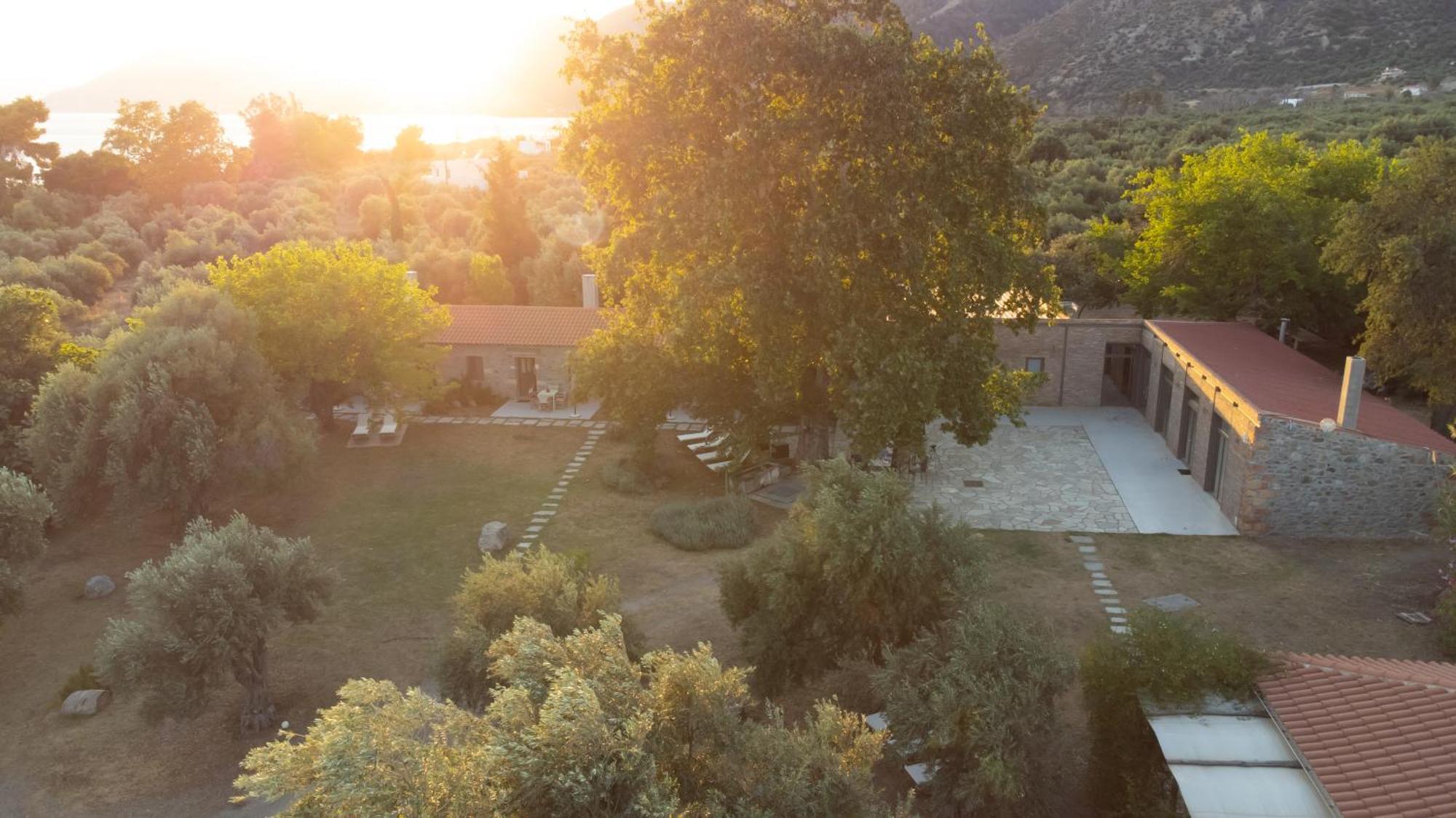 Just Barrett Villa Rovies Exterior photo